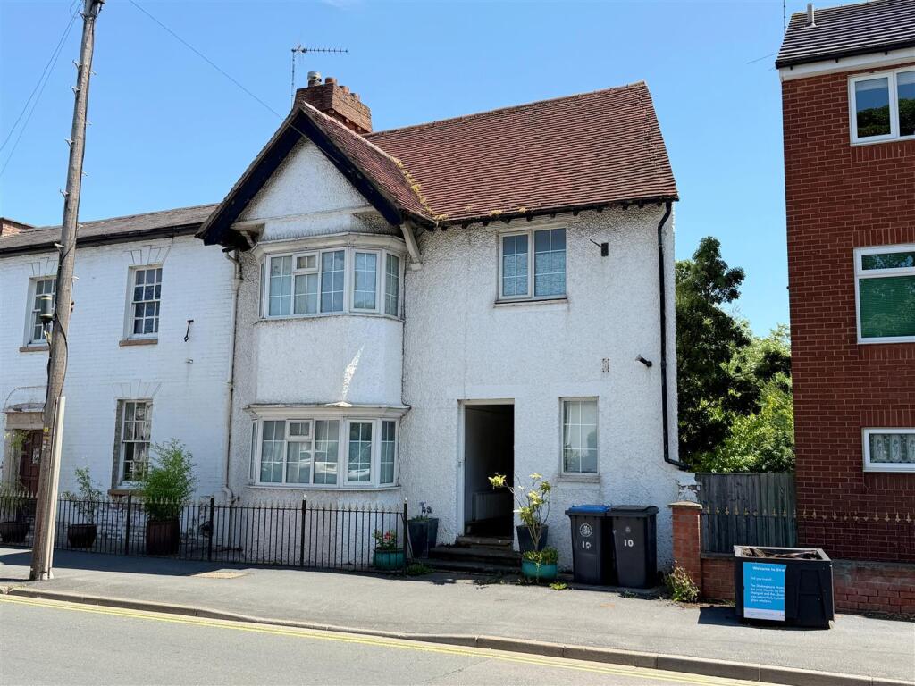 Main image of property: Warwick Road, Stratford-upon-Avon