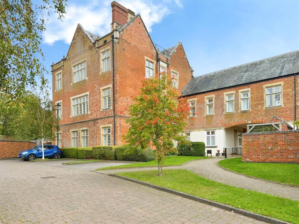 Main image of property: Tredington Park, Hatton Park