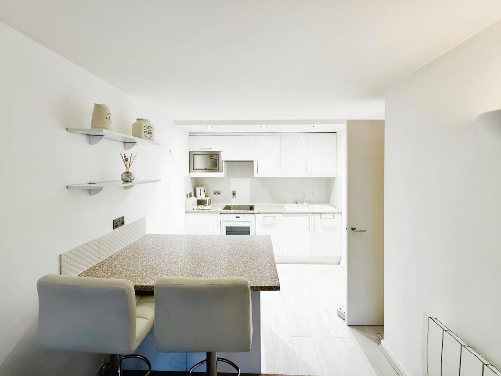 Main image of property: Whitehall Waterfront, 2 Riverside Way, Leeds, West Yorkshire, LS1
