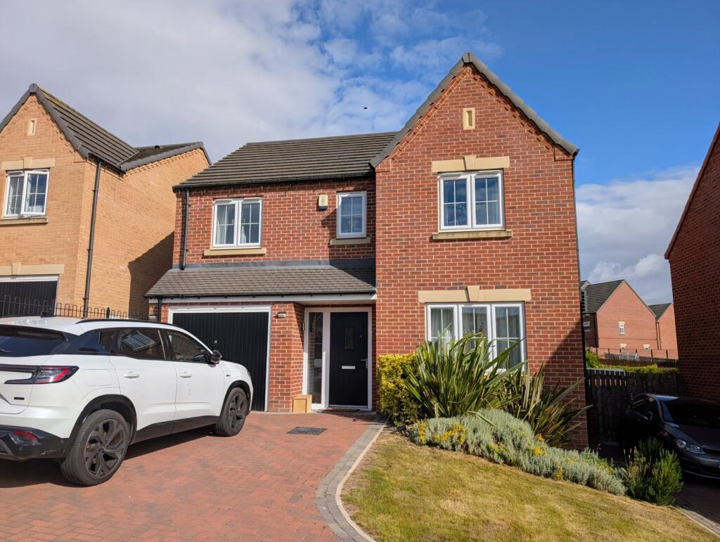 Main image of property: Pilkington Close, Wakefield, West Yorkshire, WF1