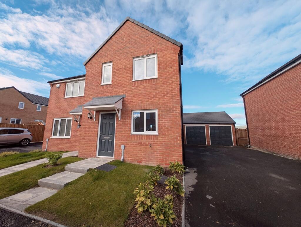 Main image of property: Frickley Drive, South Elmsall, Pontefract, West Yorkshire, WF9