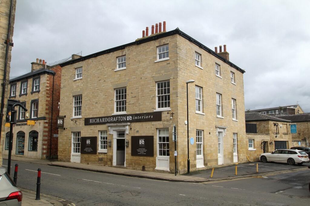 2 bedroom flat for rent in Victoria Street, Wetherby, West Yorkshire, LS22