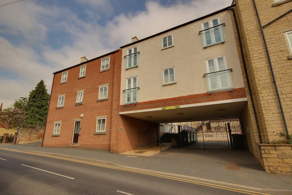 2 bedroom flat for rent in Squires Close, Sherburn in Elmet, Leeds