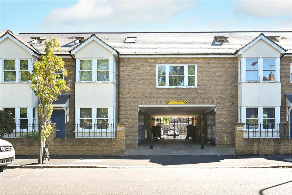 Main image of property: Beresford Road, London, E17