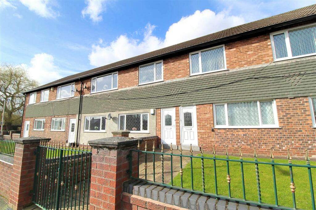 2 bedroom apartment for rent in The Parade, The Ridgway, Romiley