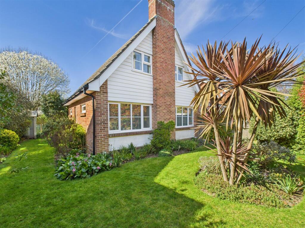 Main image of property: Richards Close, Locks Heath, Southampton