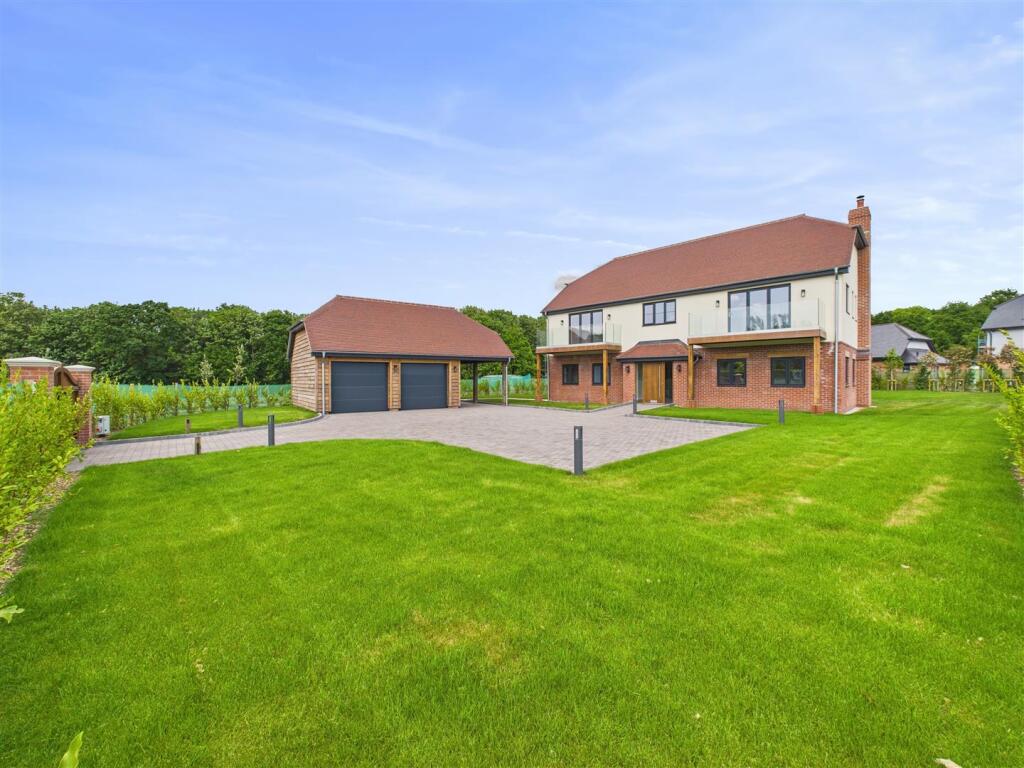 Main image of property: Holly Hill Reach, Brook Avenue, Warsash