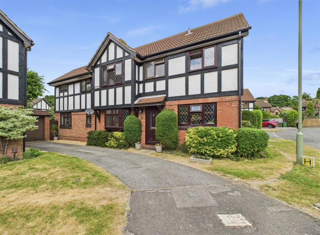 Main image of property: Gray Close, Warsash, Southampton