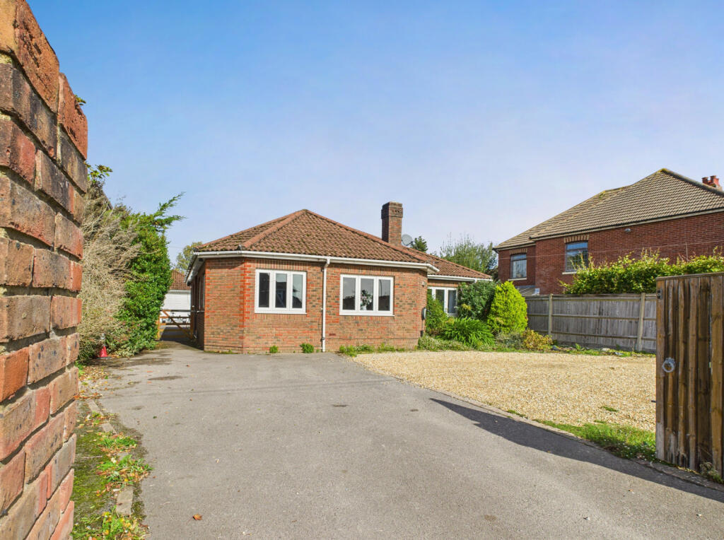 Main image of property: Warsash Road, Warsash