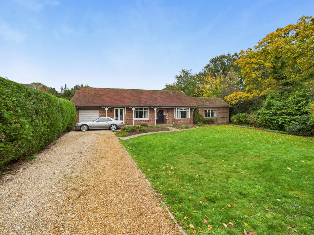 Main image of property: Southampton Road, Park Gate