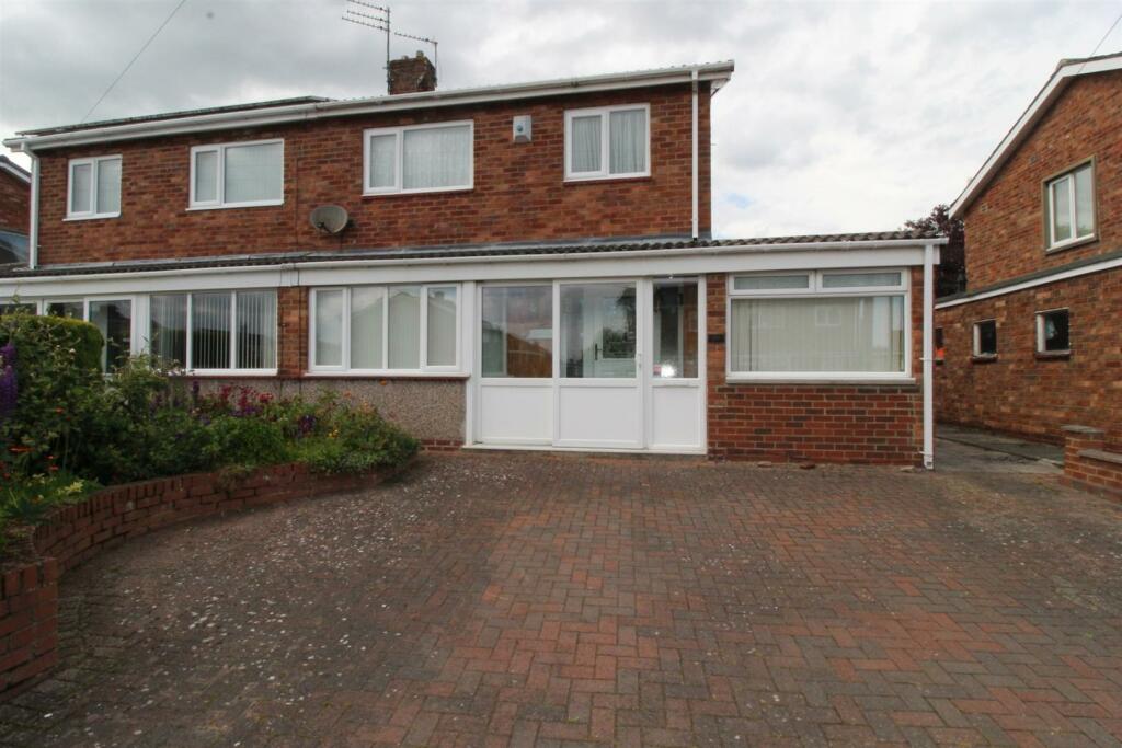 3 bedroom semidetached house for sale in Ashington Drive, Choppington