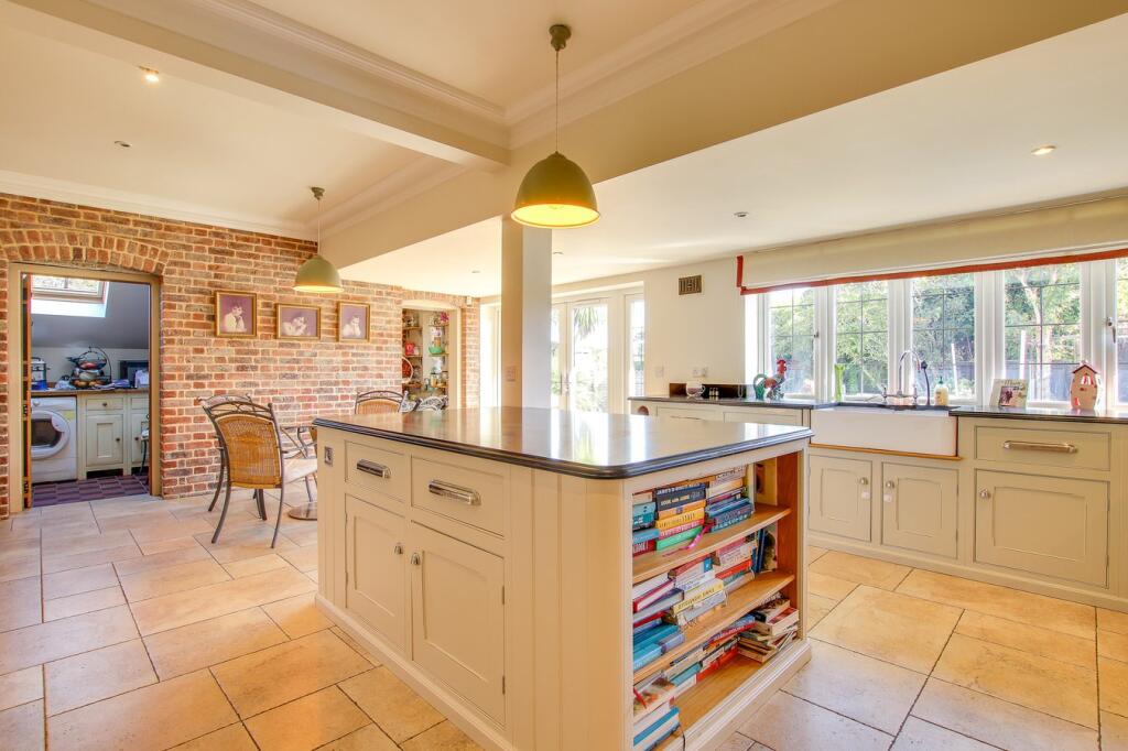 Additional property image - Solent Road, Hengistbury Head, Southbourne, BH6