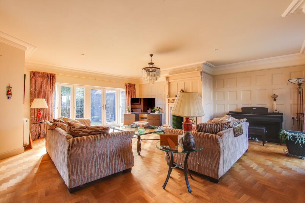Additional property image - Solent Road, Hengistbury Head, Southbourne, BH6