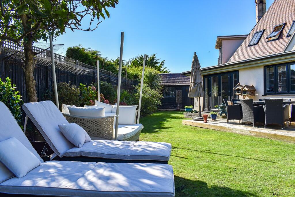 Additional property image - Solent Road, Hengistbury Head, Southbourne, BH6