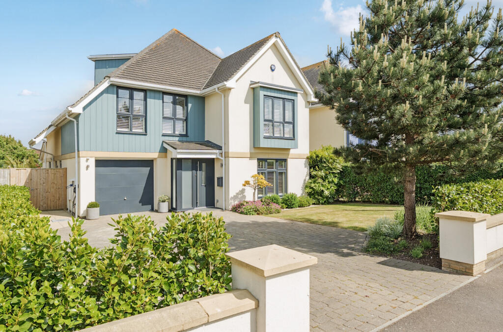 Main image of property: Sea Road, Barton on Sea, New Milton, BH25