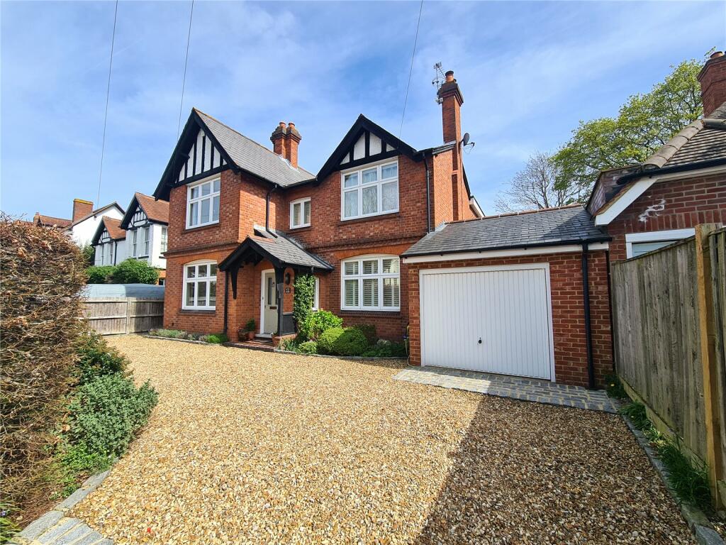 4 bedroom detached house for sale in Crescent Road, Wokingham