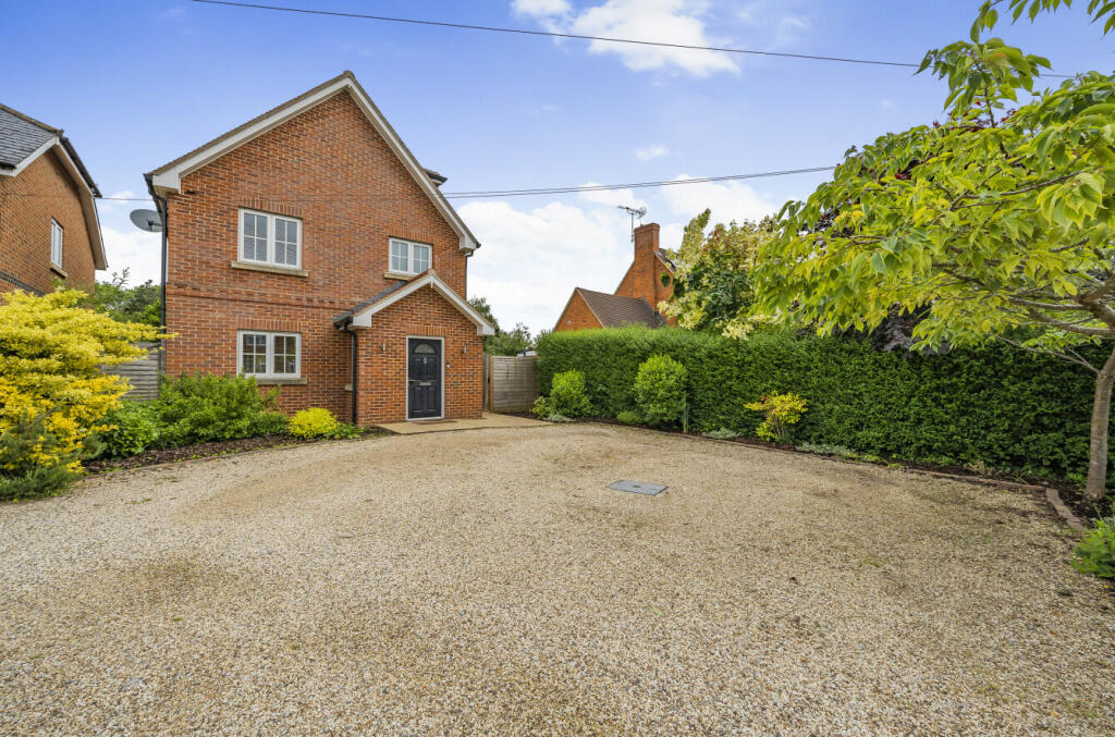 4 bedroom detached house for sale in The Street, Swallowfield, Reading ...