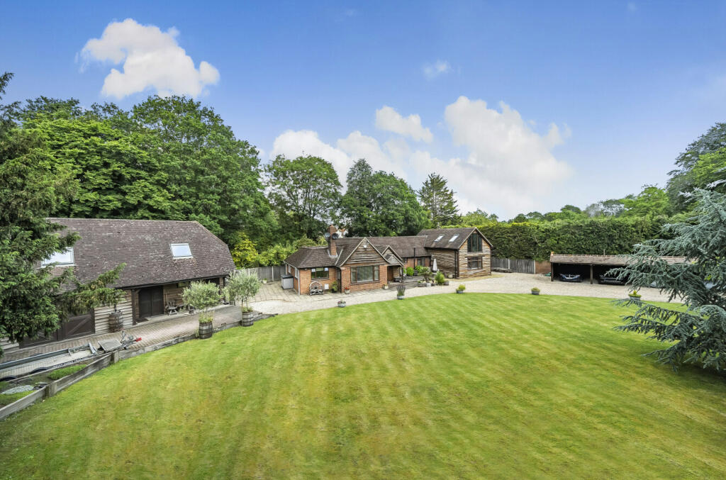 5 bedroom detached house for sale in Church Lane, Arborfield, Reading