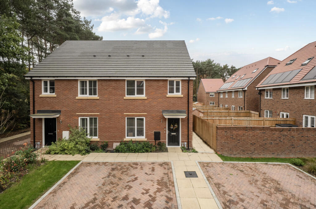 Main image of property: Beaufort Park, Wokingham, Berkshire, RG40