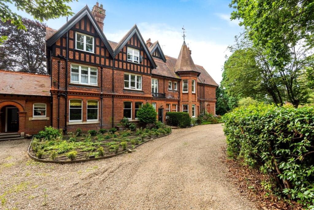 Main image of property: Merton Ford, Pages Croft, Wokingham, Berkshire, RG40