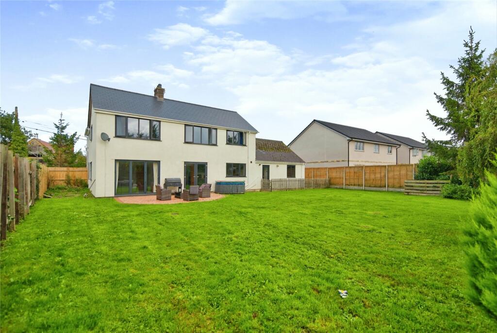 5 bedroom detached house for sale in Rectory Way, Lympsham, Somerset, BS24