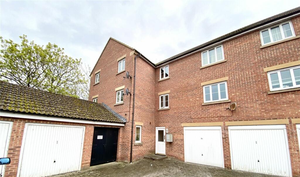 2 bedroom apartment for sale in Somerset Way, Highbridge, Somerset, TA9
