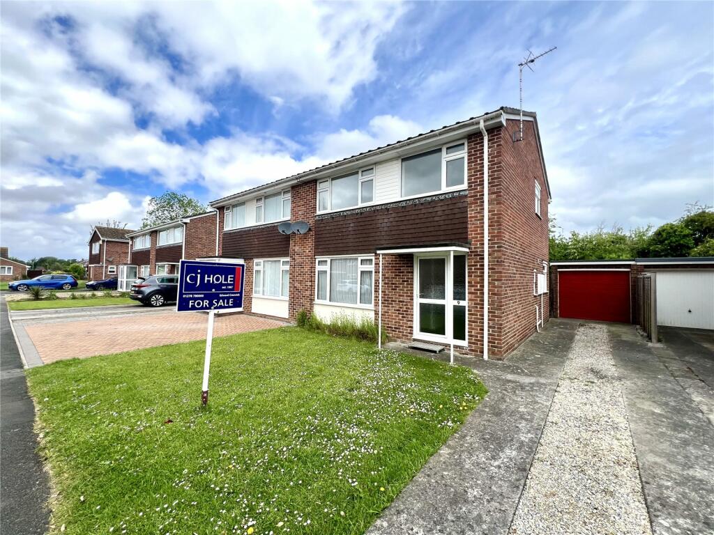 3 bedroom semidetached house for sale in Creswick Way, Burnham on Sea