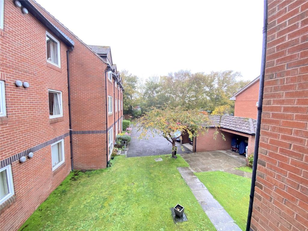 1 bedroom apartment for sale in Homelane House, Rectory Road, Burnham