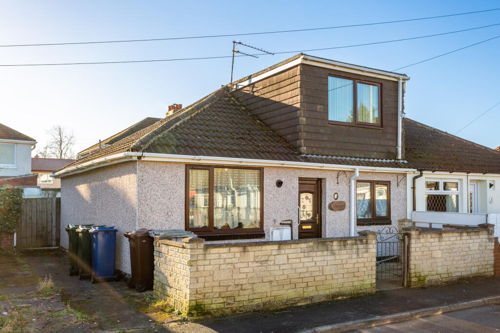 2 bedroom semidetached house for sale in Kingsway Grove, Thurnscoe, S63