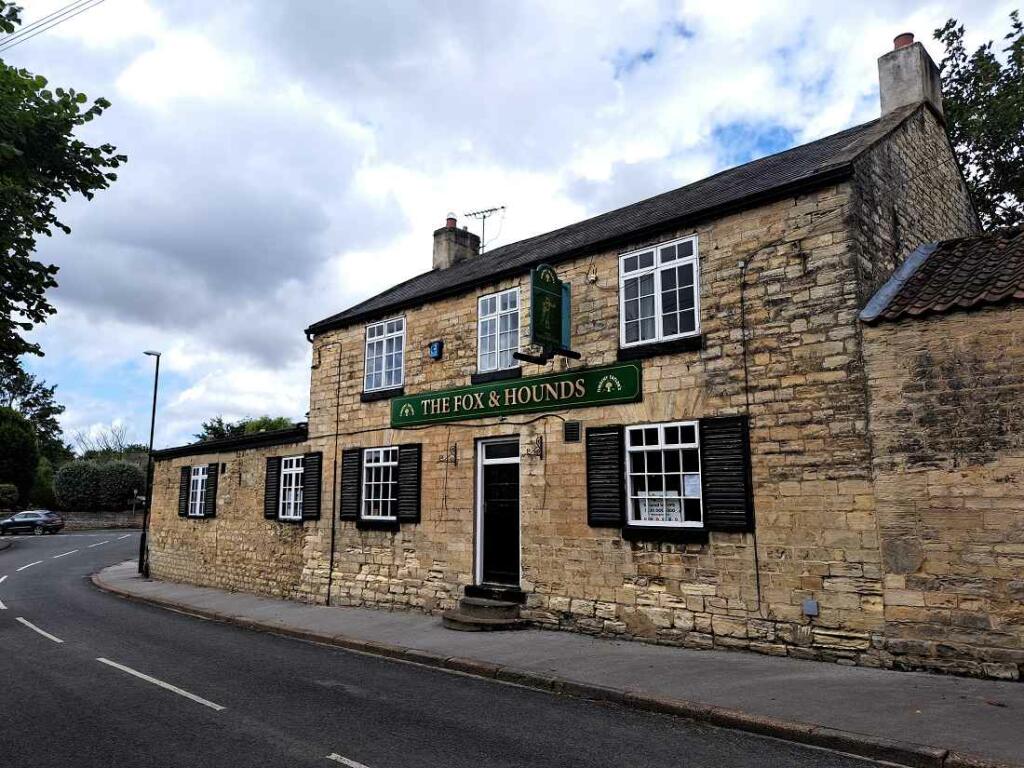 Pub for sale in N325490 Fox & Hounds, Hall Park Road, Wetherby LS23