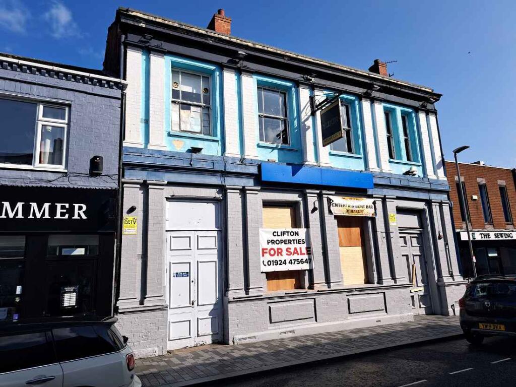 Main image of property: N-325538 - ELIXIR (Annie's Bar), 11 West St Mary's Gate, Grimsby DN31 1LB