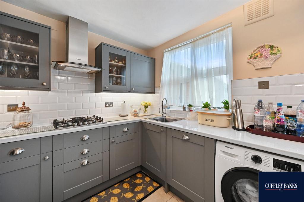 3 bedroom end of terrace house for sale in Rydal Crescent, Perivale