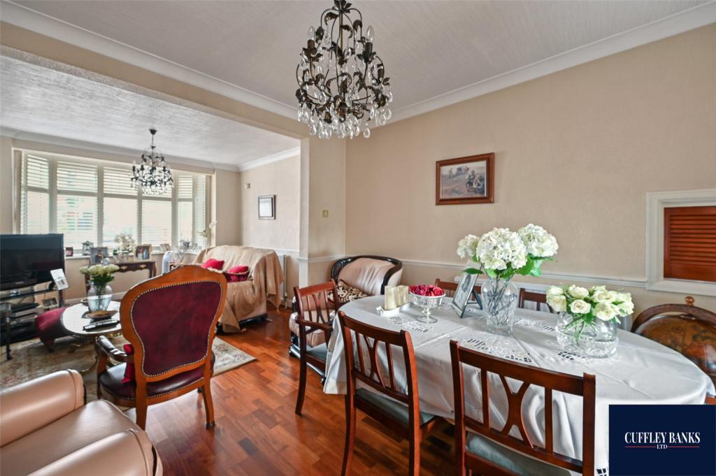 3 bedroom end of terrace house for sale in Rydal Crescent, Perivale