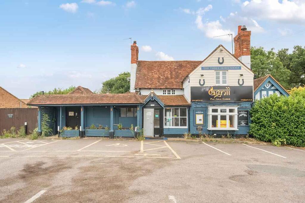Main image of property: LA-524761 - Three Horseshoes, Wycombe Road, Marlow SL7 3RA