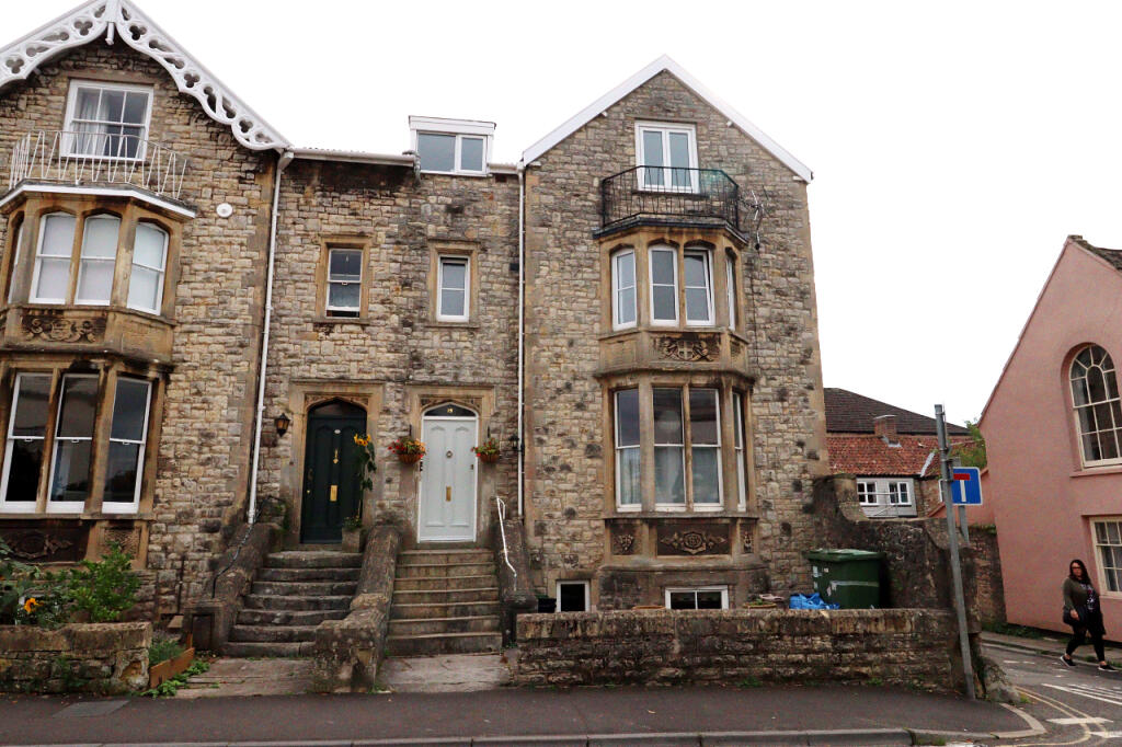 Main image of property: Flat 4,15 Chamberlain Street, Wells, Somerset