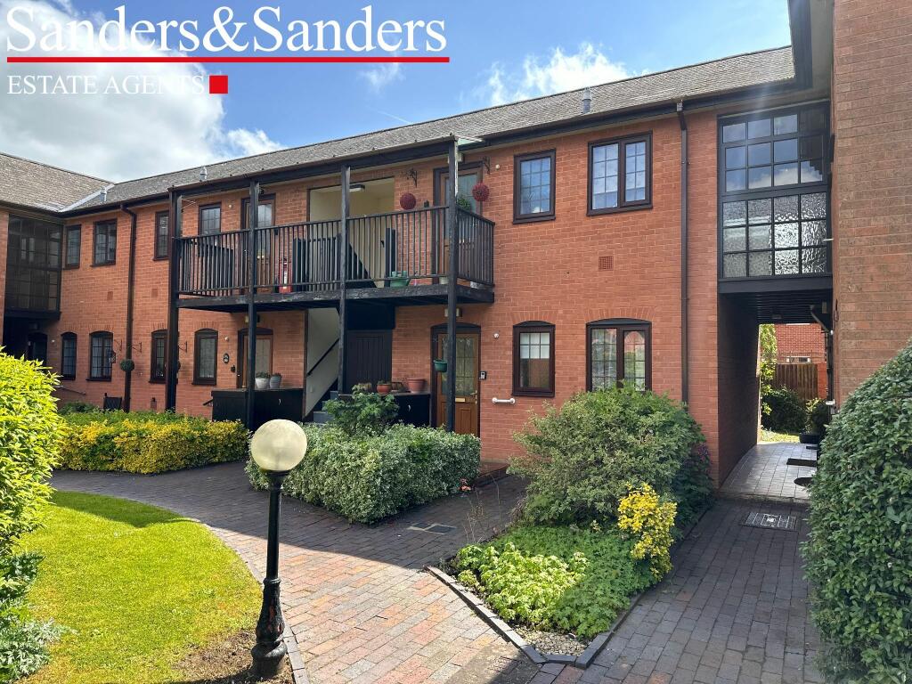1 bedroom ground floor flat for sale in Oversley House, Kinwarton Road