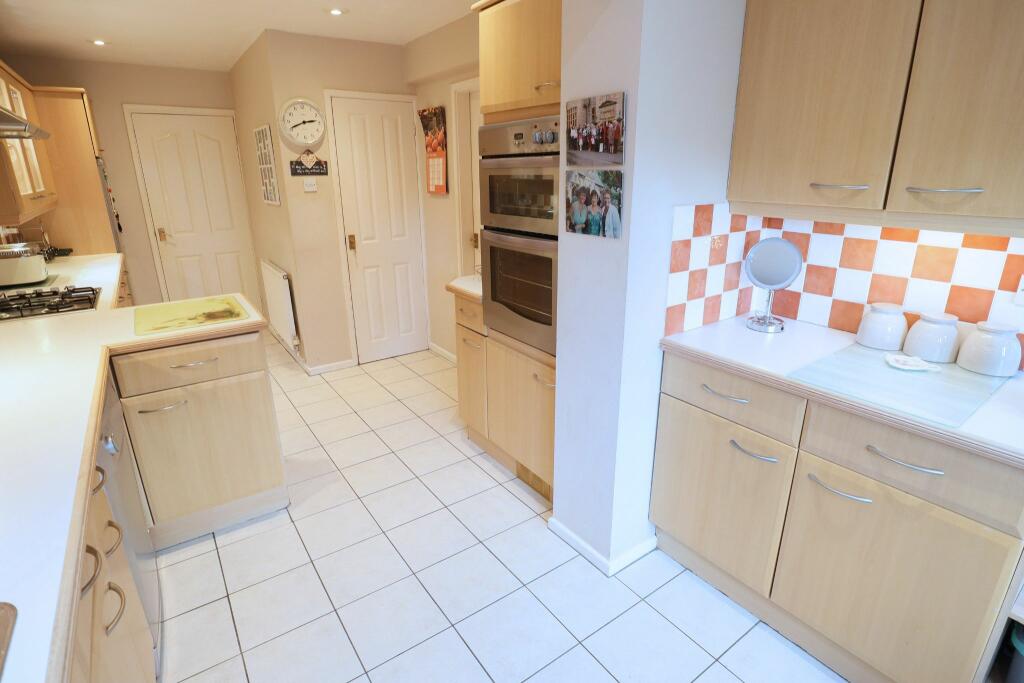 Additional property image - Queensway, Bidford-on-Avon, Alcester, B50