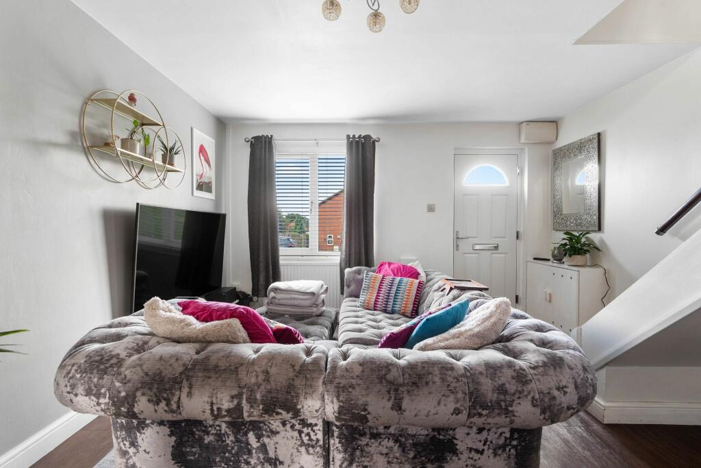Additional property image - Devonish Close, Alcester, B49