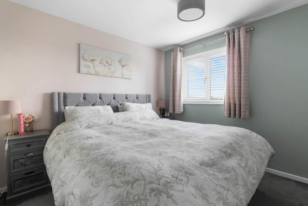 Additional property image - Devonish Close, Alcester, B49