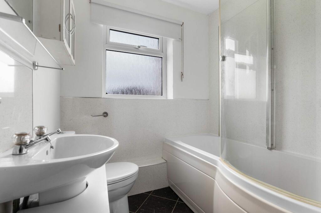 Additional property image - Willow Close, Alcester, B49