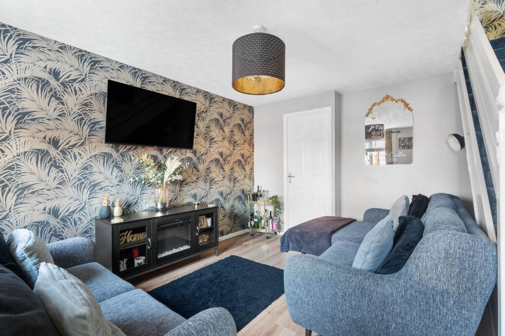 Additional property image - Devonish Close, Alcester, B49
