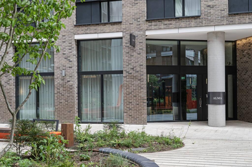 Main image of property: New Drum Street, Aldgate, London, E1