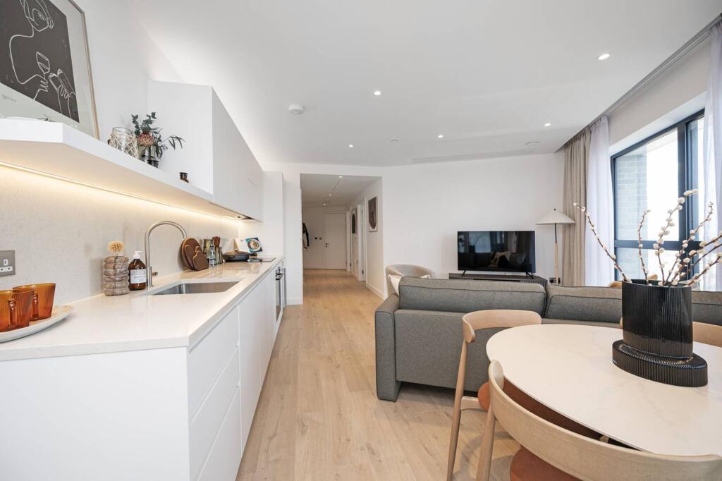 Main image of property: New Drum Street, Aldgate, London, E1