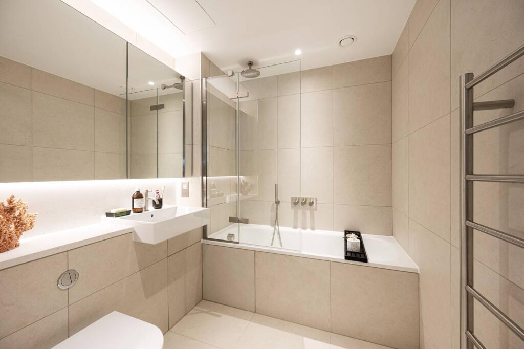 Main image of property: New Drum Street, Aldgate, London, E1