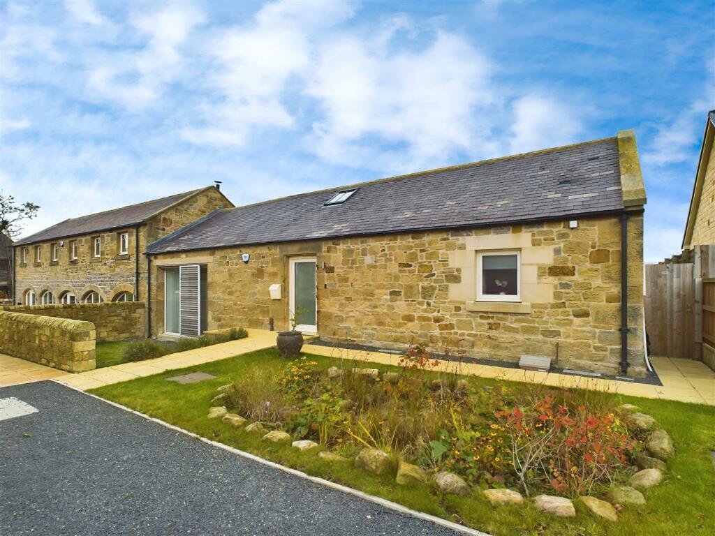 Main image of property: North Farm Mews, Rennington