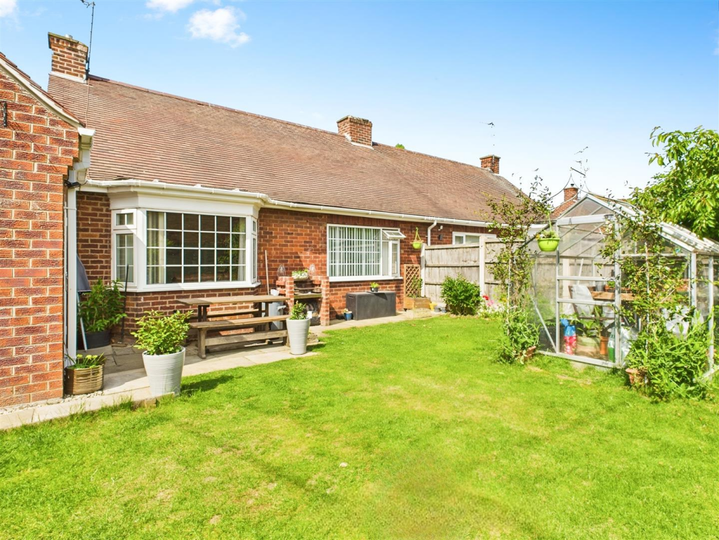 Main image of property: Mill Hill Lane, Pontefract