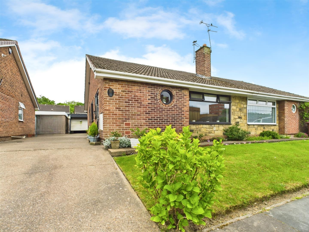 Main image of property: Middleton Way, Knottingley