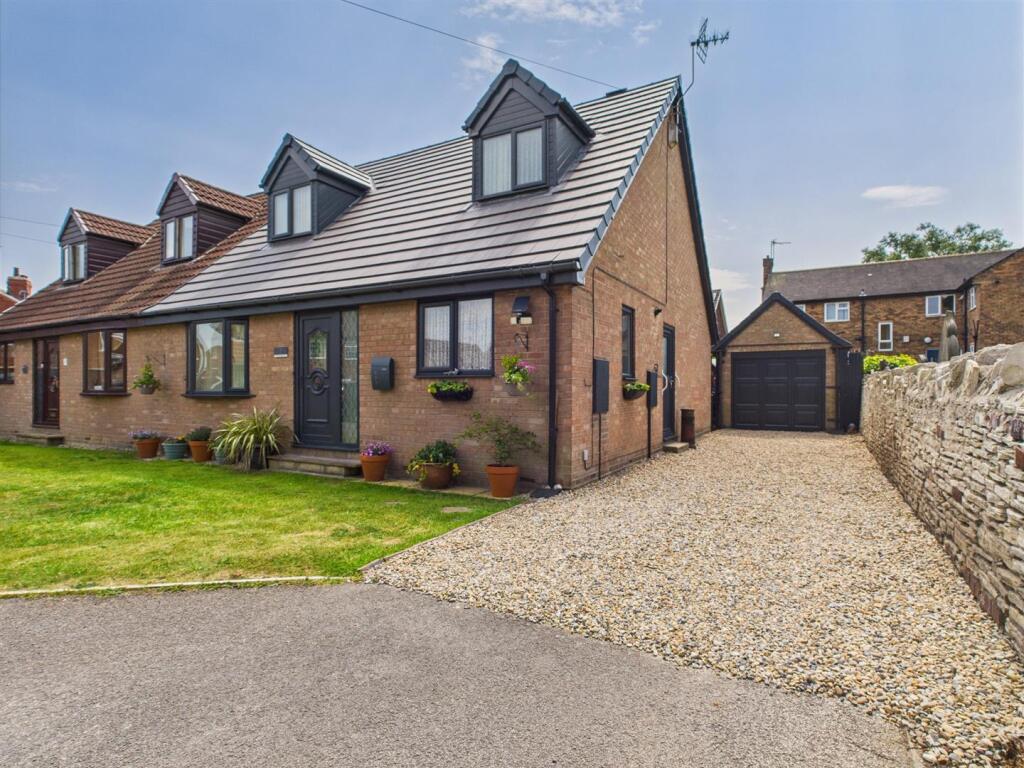 Main image of property: Lynwood Close, Knottingley