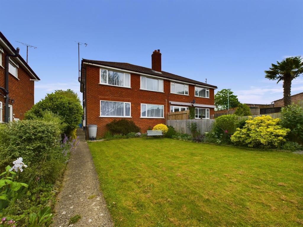 2 bedroom for sale in Pirton Lane, Churchdown, GL3