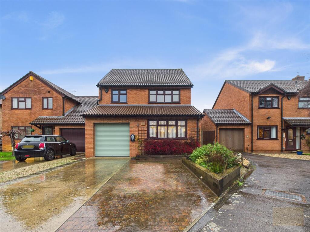 Main image of property: Fircroft Close, Hucclecote, Gloucester